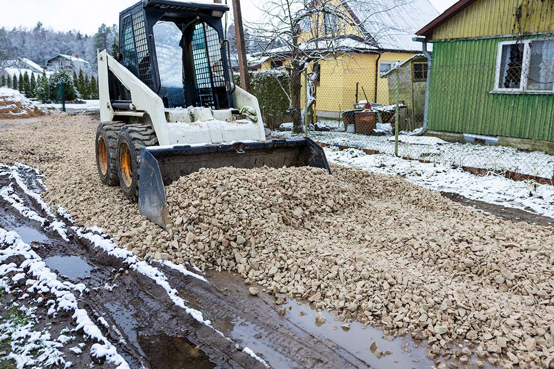 GRAVEL DRIVEWAY REPAIR & MAINTENANCE 2 GRAVEL DRIVEWAY REPAIR